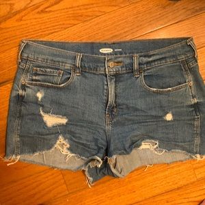 Jean shorts boyfriend style